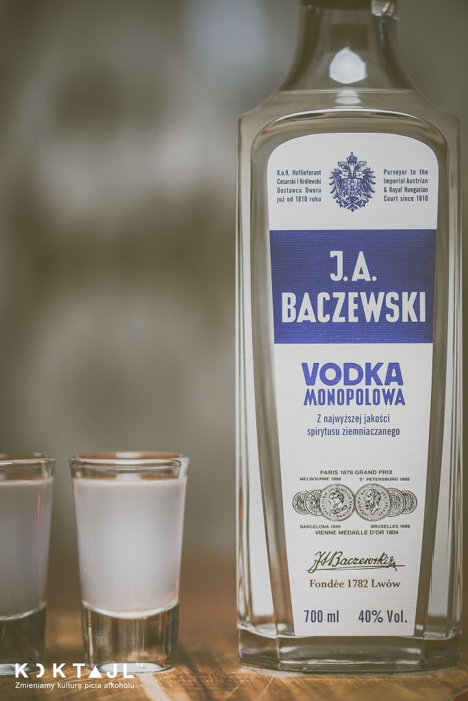 cytrynowe-shoty-z-wodka